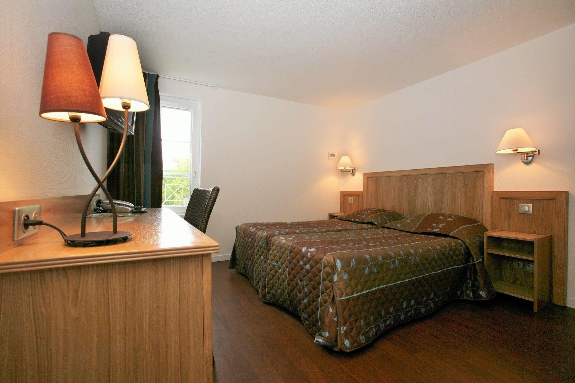 Hotel Le Relais Des Champs Eugenie-les-Bains Ngoại thất bức ảnh